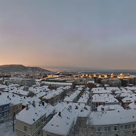 Panorama Penthouse, Center, Free Parking, Experienced Host *